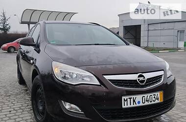 Універсал Opel Astra 2011 в 