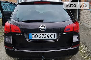 Універсал Opel Astra 2011 в 
