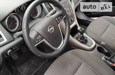 Універсал Opel Astra 2011 в 