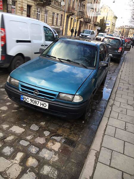 Хетчбек Opel Astra 1993 в Львові