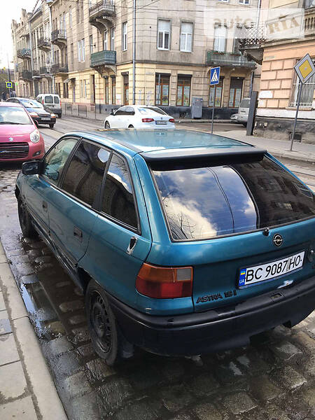 Хетчбек Opel Astra 1993 в Львові