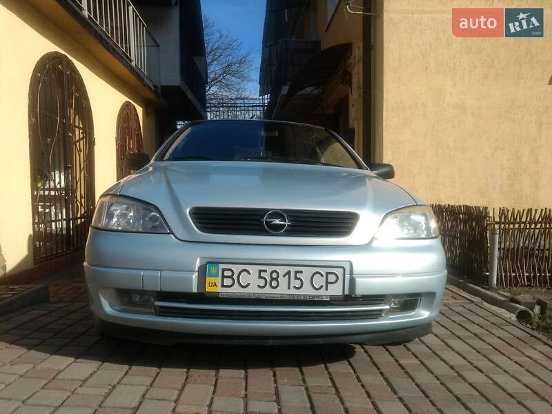 Седан Opel Astra 2005 в Львове
