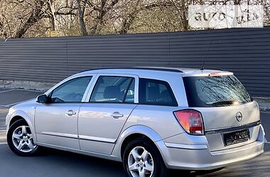 Універсал Opel Astra 2008 в 