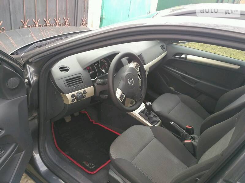 Універсал Opel Astra 2009 в Києві