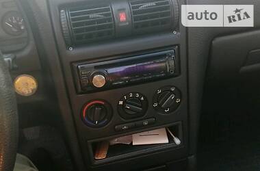 Седан Opel Astra 2004 в 
