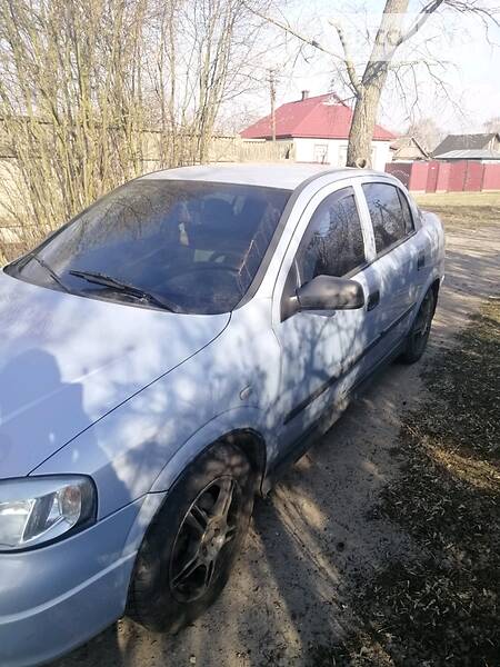 Седан Opel Astra 2004 в 