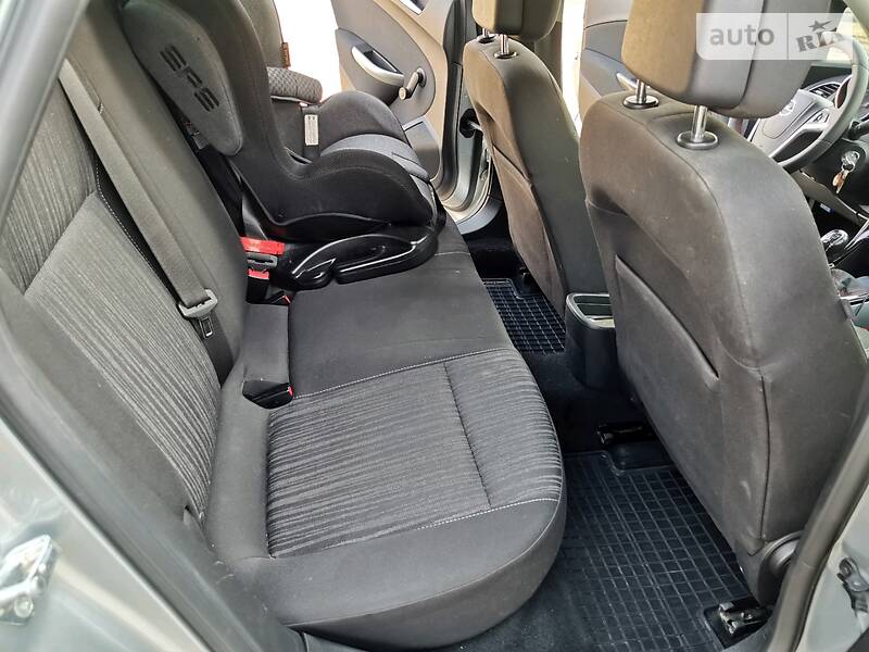 Хетчбек Opel Astra 2011 в Івано-Франківську фото 24 Хетчбек Opel Astra 2011 в Івано-Франківську