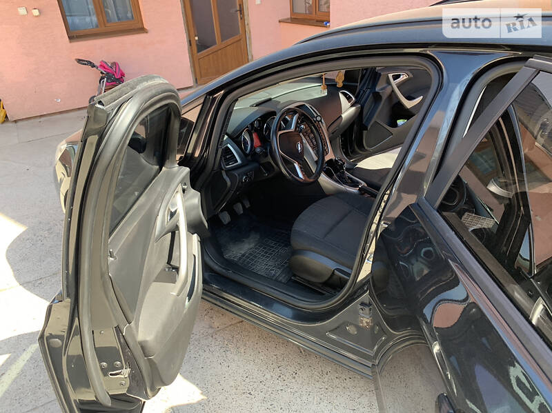 Універсал Opel Astra 2012 в Хусті фото 4 Універсал Opel Astra 2012 в Хусті