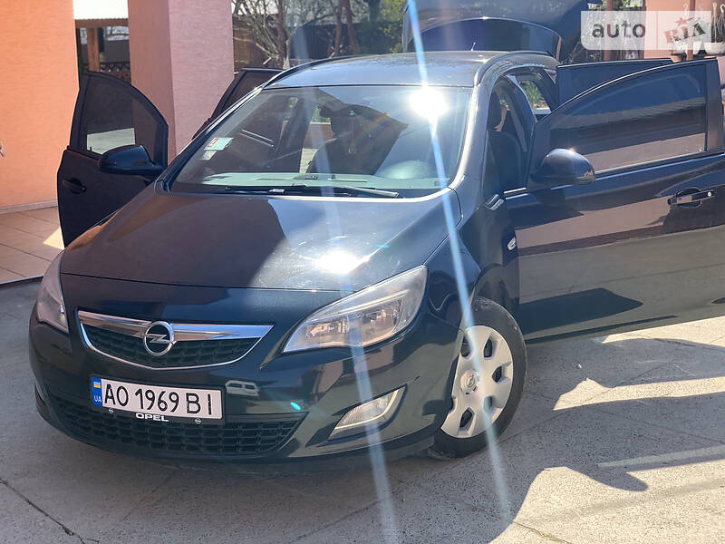 Універсал Opel Astra 2012 в Хусті фото 30 Універсал Opel Astra 2012 в Хусті