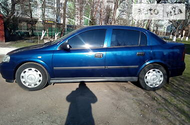 Седан Opel Astra 2005 в 