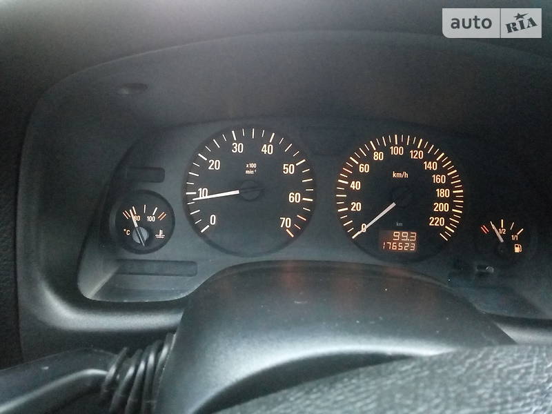 Седан Opel Astra 2005 в Ивано-Франковске