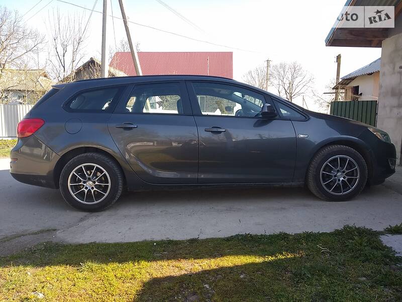 Универсал Opel Astra 2011 в Коломые
