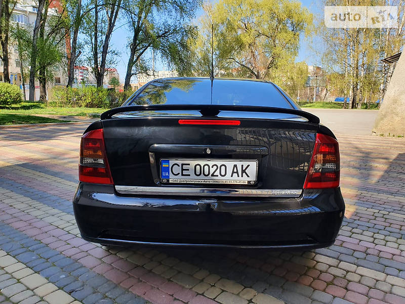 Купе Opel Astra 2004 в Чернівцях