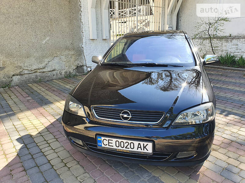 Купе Opel Astra 2004 в Чернівцях