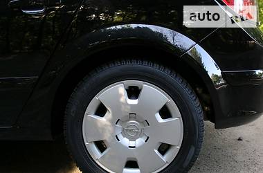 Хетчбек Opel Astra 2005 в 