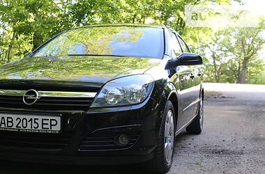Хетчбек Opel Astra 2005 в 