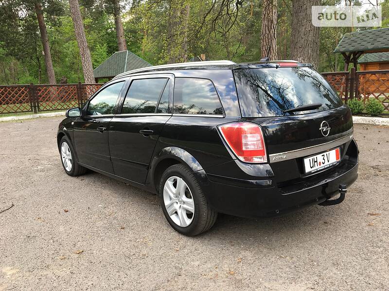 Універсал Opel Astra 2008 в Луцьку