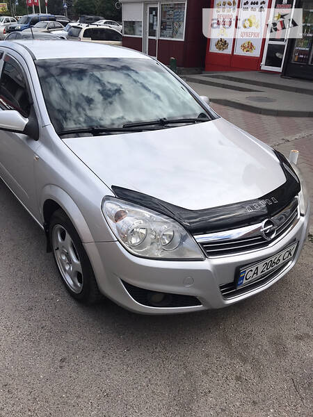 Хетчбек Opel Astra 2008 в Черкасах
