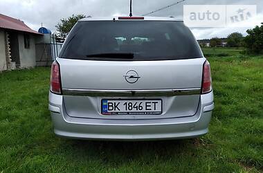 Универсал Opel Astra 2009 в 