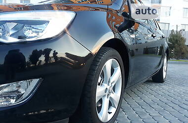 Універсал Opel Astra 2011 в 