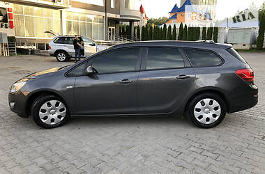 Универсал Opel Astra 2011 в Черновцах