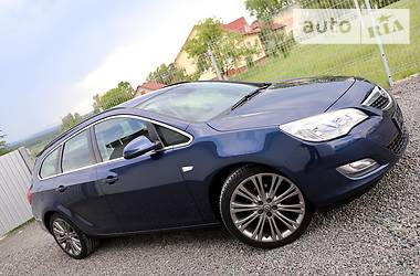 Универсал Opel Astra 2012 в Дрогобыче