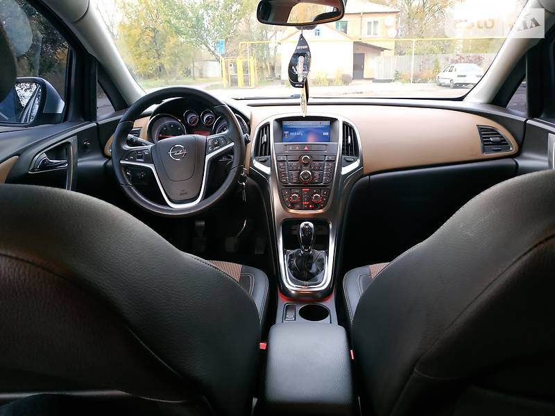 Універсал Opel Astra 2012 в Лубнах фото 17 Універсал Opel Astra 2012 в Лубнах