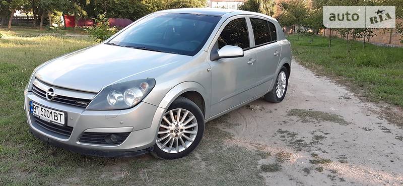 Хетчбек Opel Astra 2005 в 