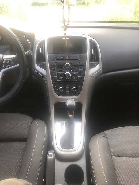 Універсал Opel Astra 2012 в Києві