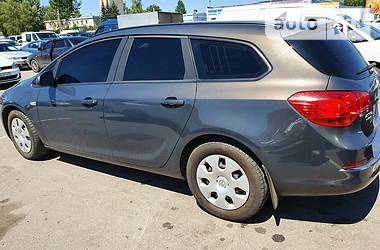 Универсал Opel Astra 2012 в Харькове