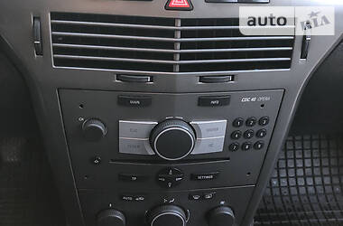 Універсал Opel Astra 2005 в 