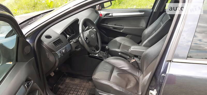Універсал Opel Astra 2010 в Тлумачі фото 9 Універсал Opel Astra 2010 в Тлумачі