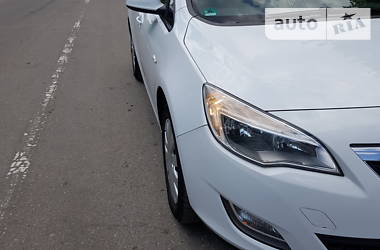 Універсал Opel Astra 2011 в 