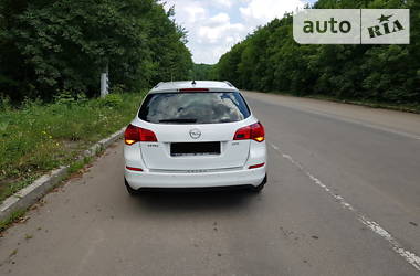 Універсал Opel Astra 2011 в 