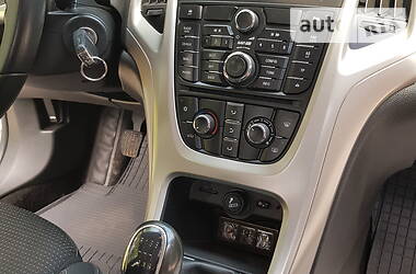 Універсал Opel Astra 2011 в 
