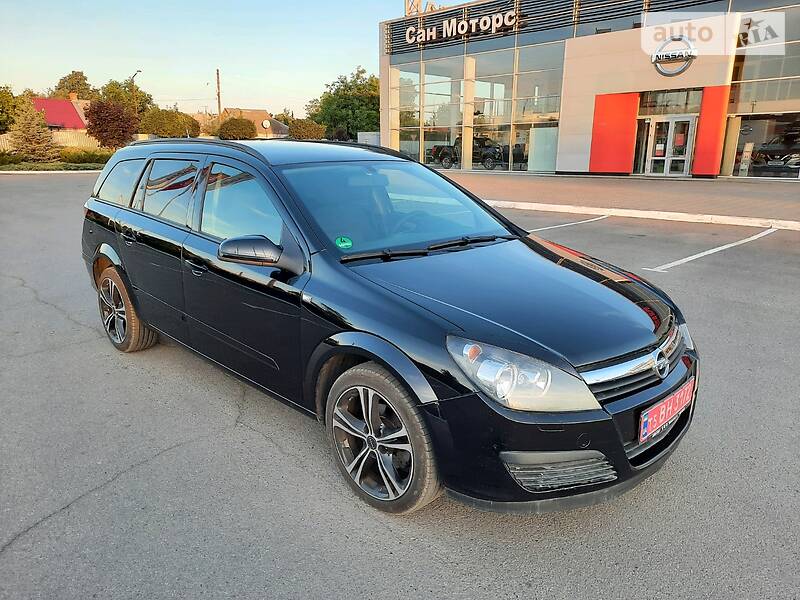Універсал Opel Astra 2006 в Полтаві
