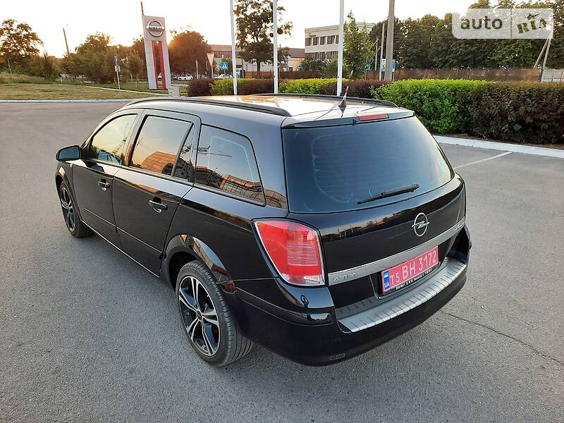 Універсал Opel Astra 2006 в Полтаві