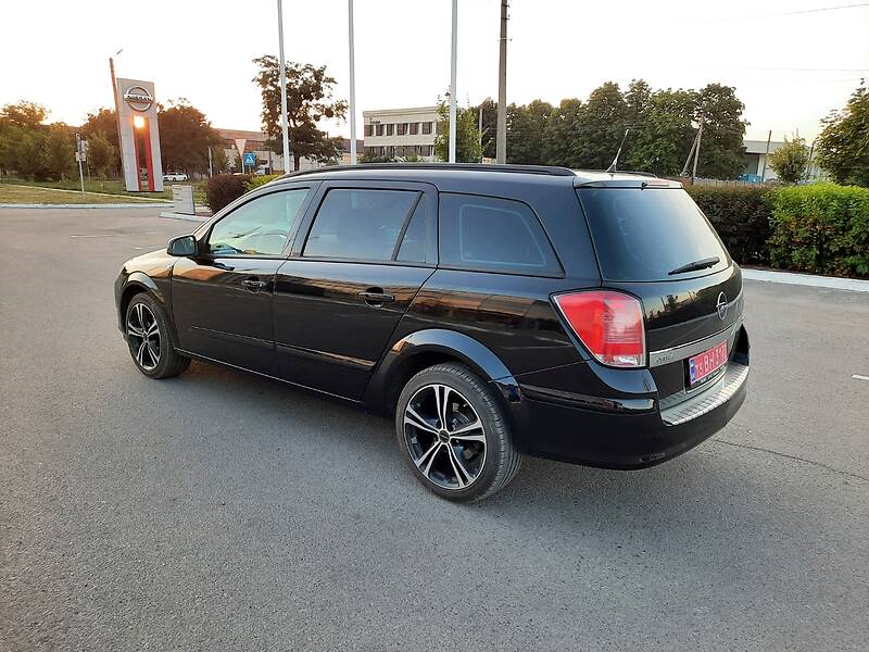 Універсал Opel Astra 2006 в Полтаві