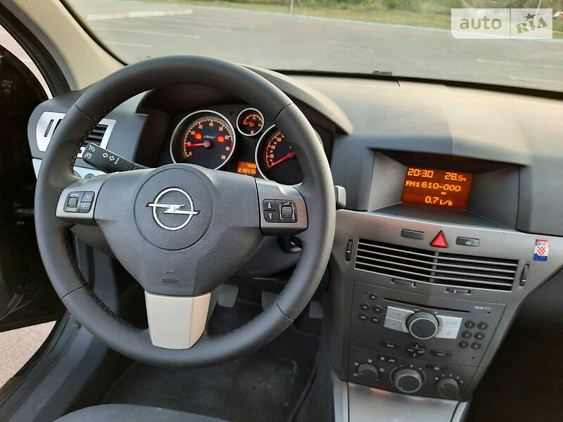 Універсал Opel Astra 2006 в Полтаві