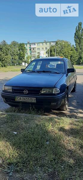 Хетчбек Opel Astra 1993 в Черкасах