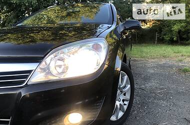 Універсал Opel Astra 2008 в Луцьку