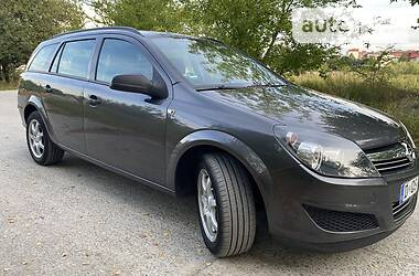 Универсал Opel Astra 2009 в Звягеле