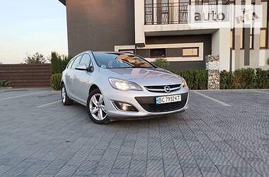 Универсал Opel Astra 2013 в Стрые