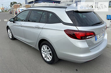 Універсал Opel Astra 2017 в 
