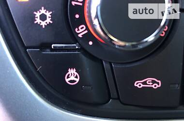 Універсал Opel Astra 2014 в 