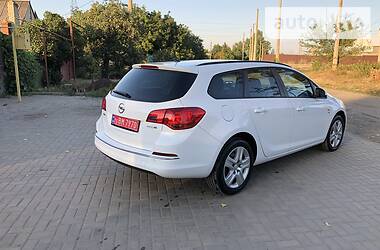 Універсал Opel Astra 2014 в 