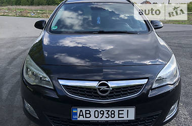 Універсал Opel Astra 2011 в Вінниці