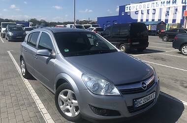 Другие легковые Opel Astra 2008 в Стрые