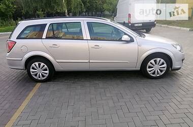 Универсал Opel Astra 2005 в 