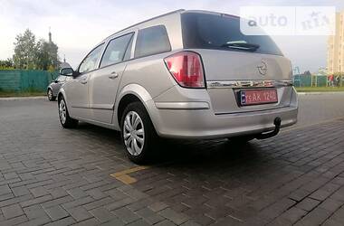 Универсал Opel Astra 2005 в 